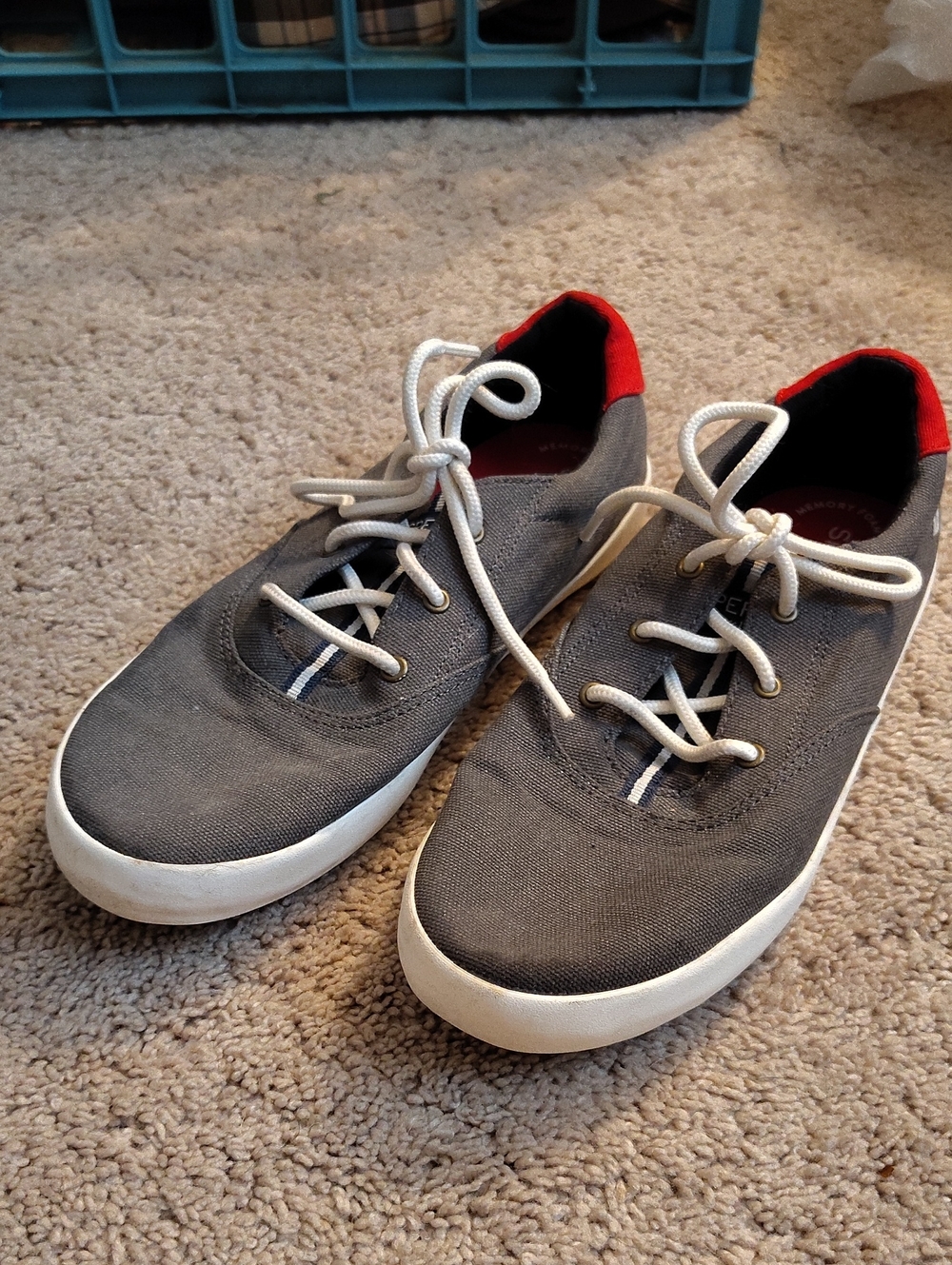 Sperry Crest Vibe Grey Canvas Red Accent Sneaker 5.5